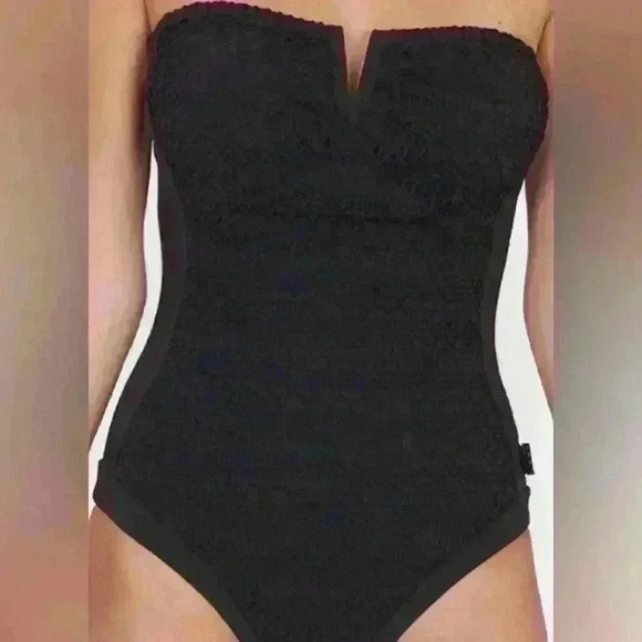 Shan Bandeau one piece swim light foam shelf bra adjustable strap/crochet size 8 - Picture 4 of 10